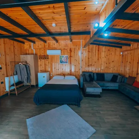 Sakarya Memnuniye De 3 Oda1 Salon Oezel Havuzlu-jakuzili-soemineli-korunakli 8 Kisilik Сasa de vacaciones *