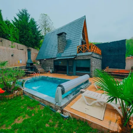 Sakarya Memnuniye De 3 Oda1 Salon Oezel Havuzlu-jakuzili-soemineli-korunakli 8 Kisilik بيت للعطل