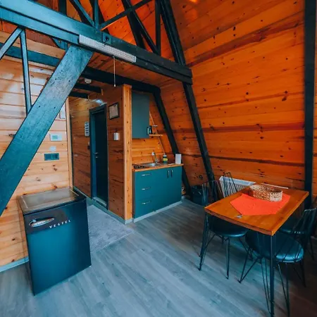 Holiday home Sakarya Memnuniye De 3 Oda1 Salon Isitma Havuzlu-jakuzili-soemineli-korunakli 8 Kisilik Sapanca