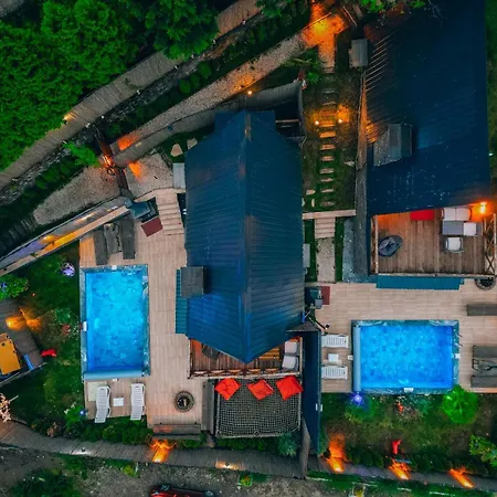 Sakarya Memnuniye De 3 Oda1 Salon Oezel Havuzlu-jakuzili-soemineli-korunakli 8 Kisilik * سبانجا