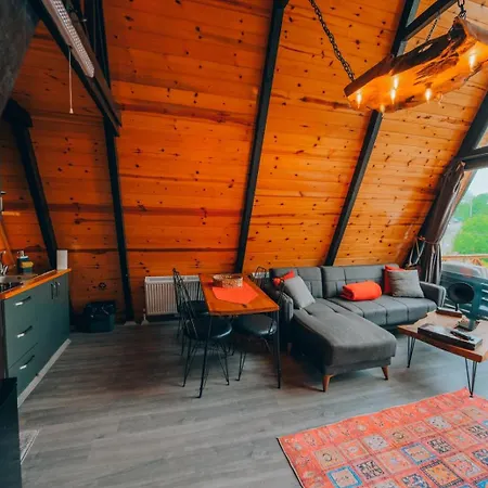Holiday home Sakarya Memnuniye De 3 Oda1 Salon Isitma Havuzlu-jakuzili-soemineli-korunakli 8 Kisilik *