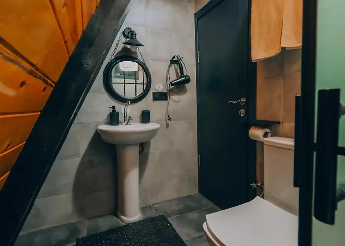 بيت للعطل Sakarya Memnuniye De 3 Oda1 Salon Oezel Havuzlu-jakuzili-soemineli-korunakli 8 Kisilik *