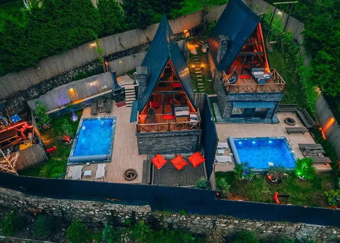 Sakarya Memnuniye De 3 Oda1 Salon Oezel Havuzlu-jakuzili-soemineli-korunakli 8 Kisilik * سبانجا