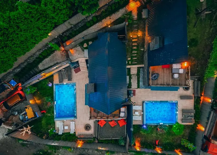 Sakarya Memnuniye De 3 Oda1 Salon Oezel Havuzlu-jakuzili-soemineli-korunakli 8 Kisilik بيت للعطل